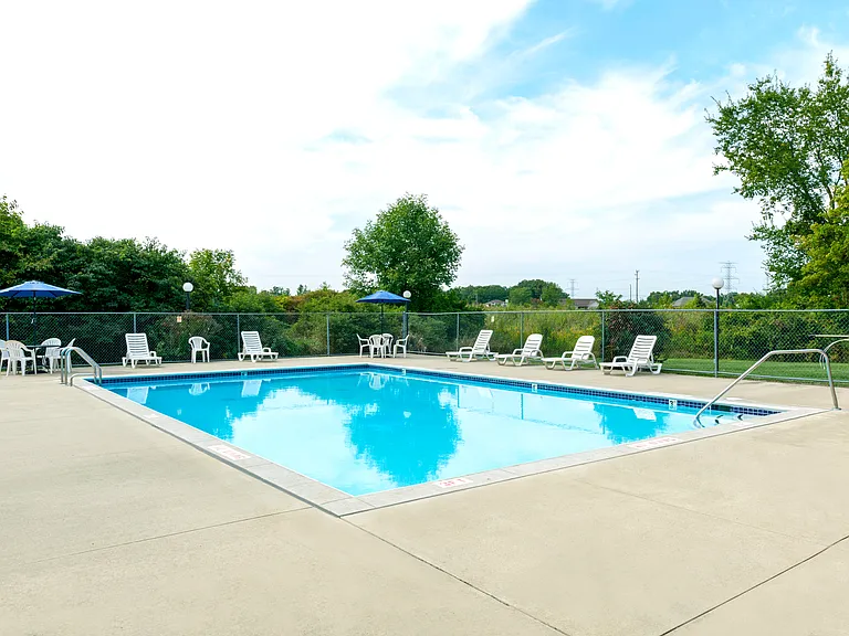 Bridgewood Apartments — Photo 7