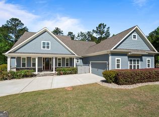 115 Crescent Creek Dr, Fayetteville, GA 30215