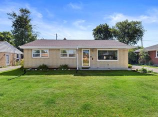 4444 S 64th St, Greenfield, WI 53220