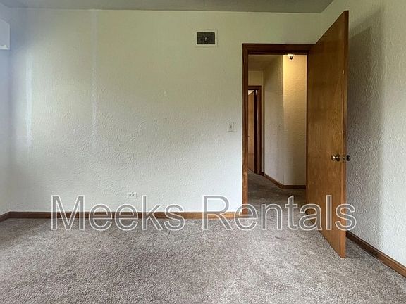 5th image of 3415 Teays Valley Rd