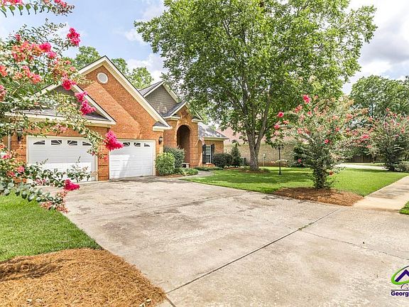 2nd image of 104 Pembroke Point