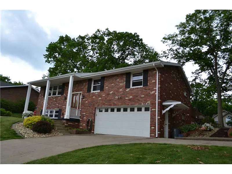 309 Columbia Dr photo 1
