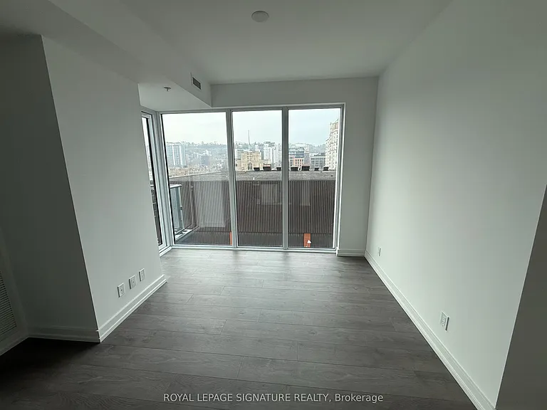 75 James St S #615 — Photo 6