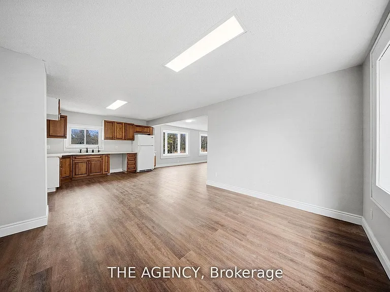 75 Robinson Rd #B — Photo 5