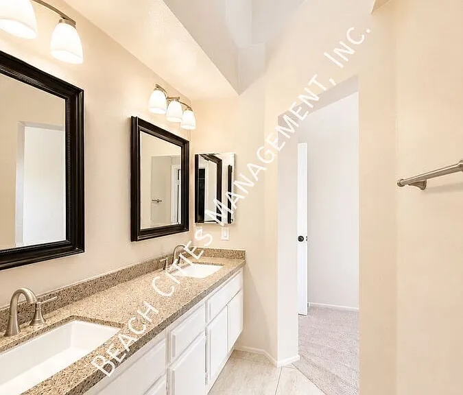 18220 Peters Ct — Photo 34