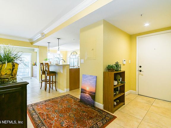 2nd image of 102 LAGUNA VILLA Boulevard #H11