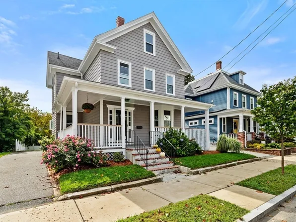 16 Baxter St, Melrose, MA 02176