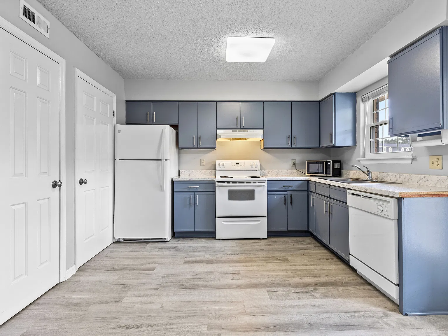 1761 Wire Road #15 - 15 — Photo 3