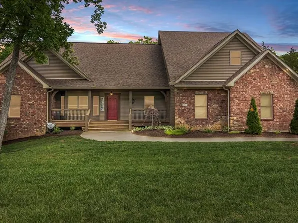 1016 Frisco Hollows Rd, Imperial, MO 63052