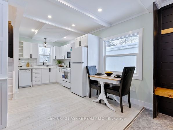 43 Glendale Ave, Deep River, ON K0J 1P0