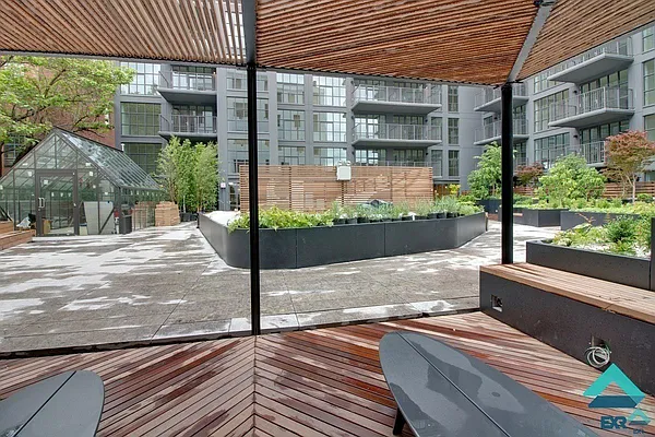 Rented by EXR | media 35