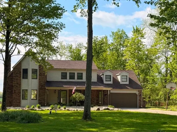 48260 Tina Ln, Amherst, OH 44001