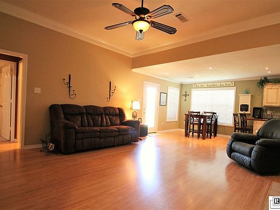 2nd image of 112 Greenfield Cir