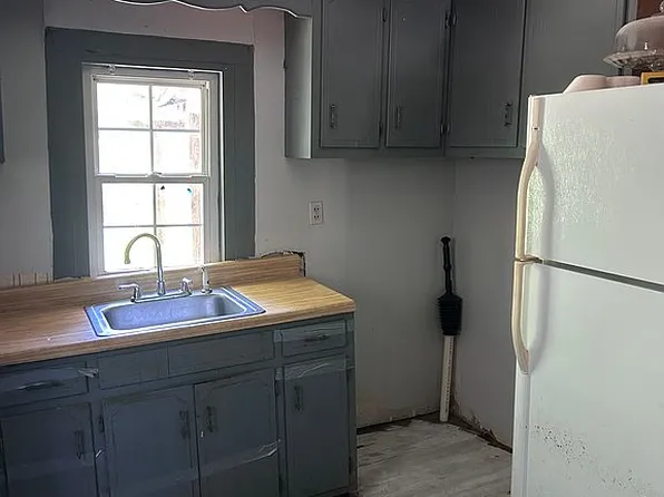 123 W Main St, Youngsville, NC 27596
