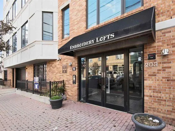 203 Hackensack Avenue image 1 of 16