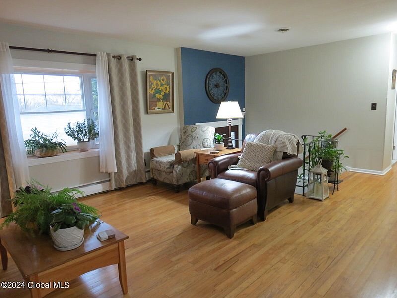 3rd image of 9 Ledger Avenue