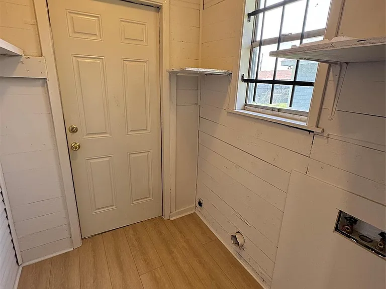 3428 Reeves St — Photo 6