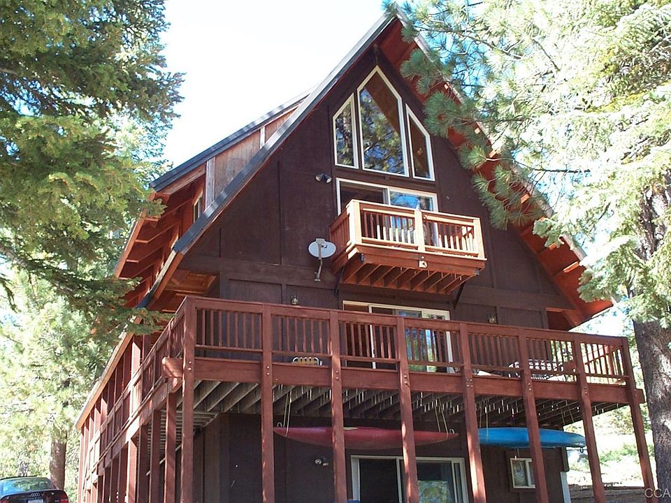 1st image of 11 Lombardi Ln