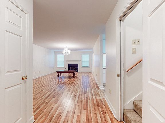 3rd image of 6944 Somerset Farms Cir