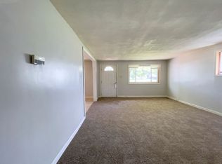 219 N Claypool Rd, Muncie, IN 47303