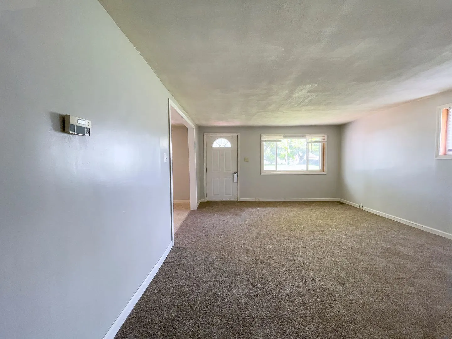 219 N Claypool Rd photo 1