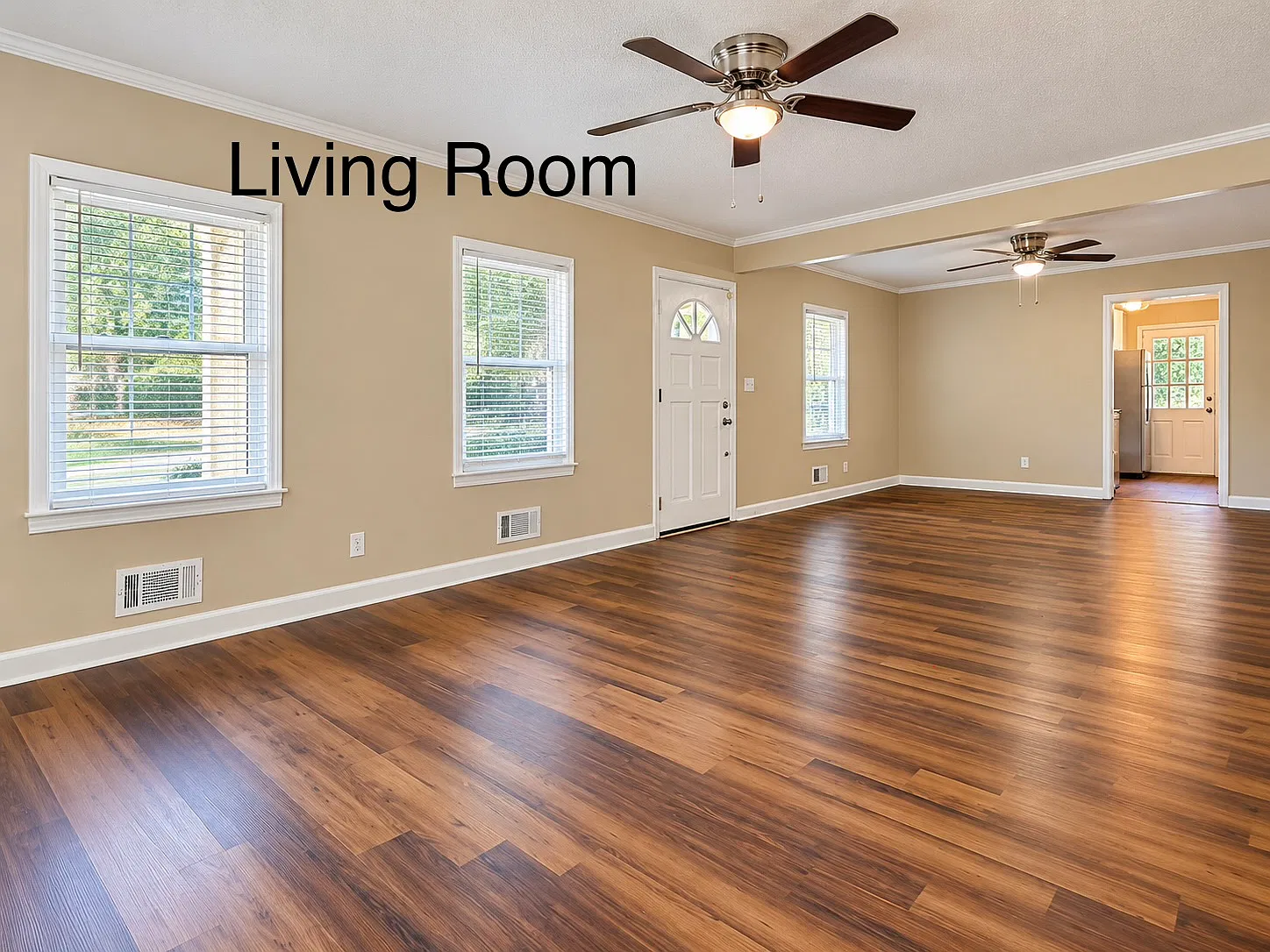 3 bed, 1695 sqft, $1,100 — Photo 2