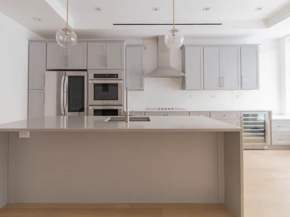 9 East 82nd Street image 4 of 12