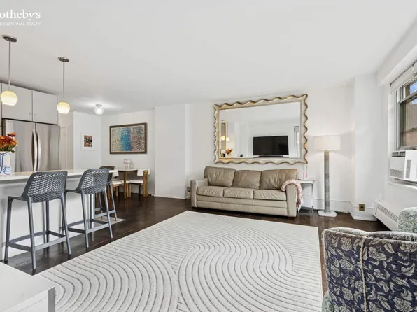 568 Grand Street image 5 of 10