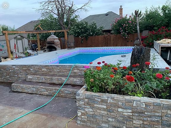5th image of 2816 SW 108th St