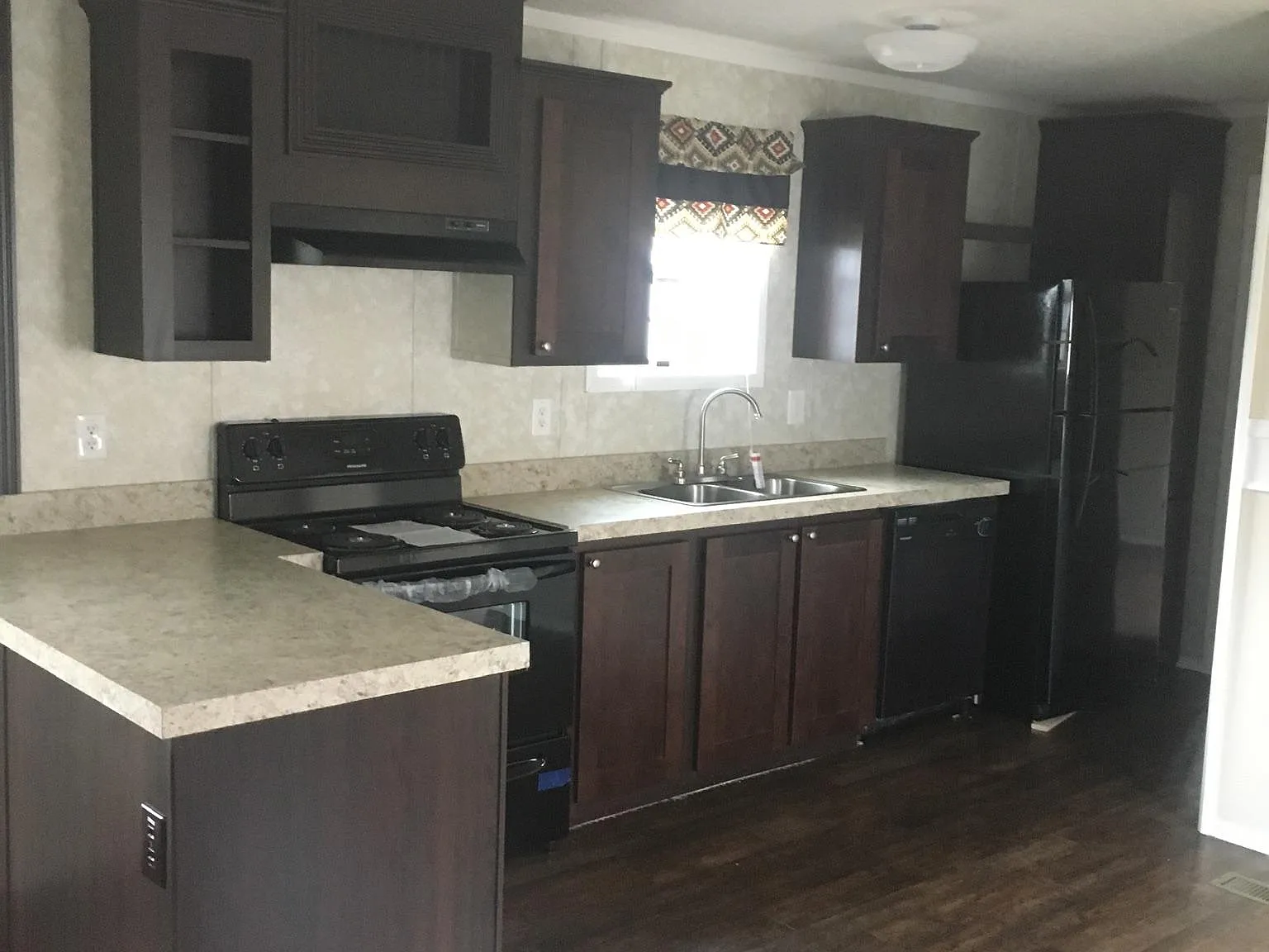 2013 Celeste Mobile Home Park Cir — Photo 2