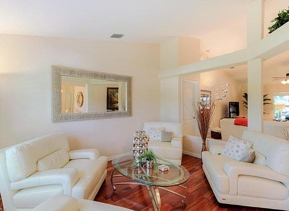 5th image of 4622 SW 24th Ave