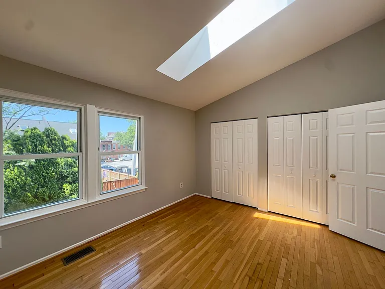 812 S Paca St — Photo 15