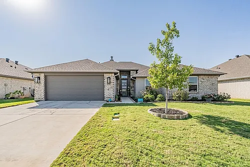 412 Brinkley Dr Photo 1