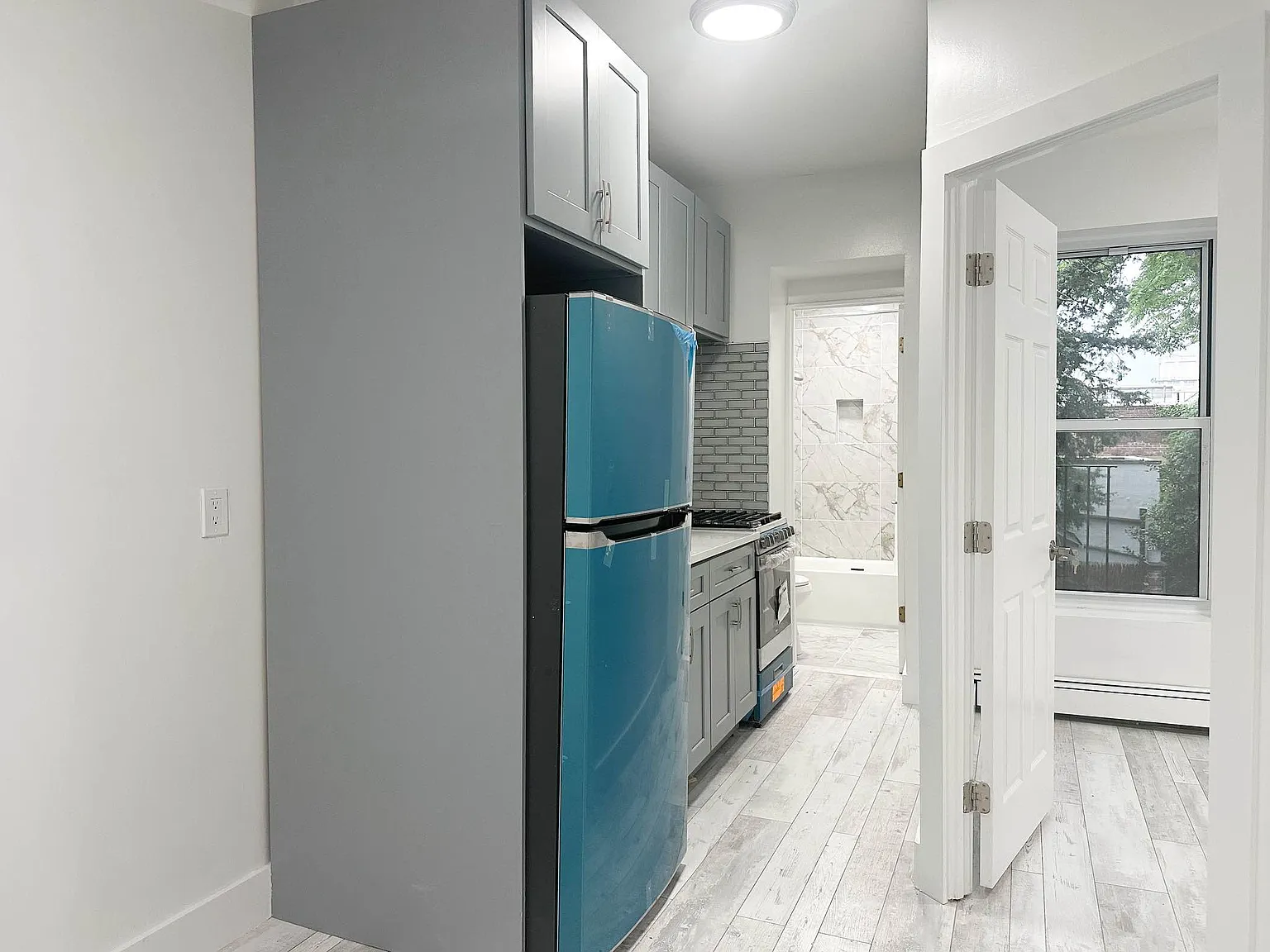 376 Columbia Street — Photo 2