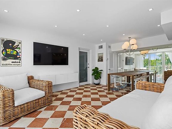 4th image of 401 Peruvian Ave APT 302