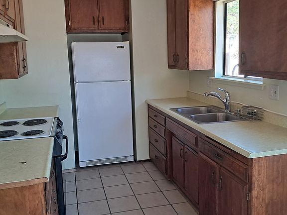 3rd image of 49270 Vista Dr