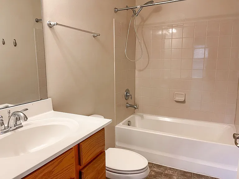 120 Kelly St — Photo 33