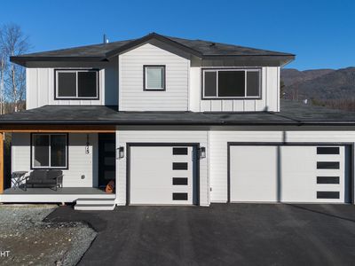 18085 Rivervista Rd, Eagle River, AK, 99577