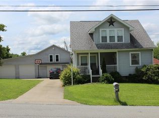 1014 Mapletown Rd, Greensboro, PA 15338