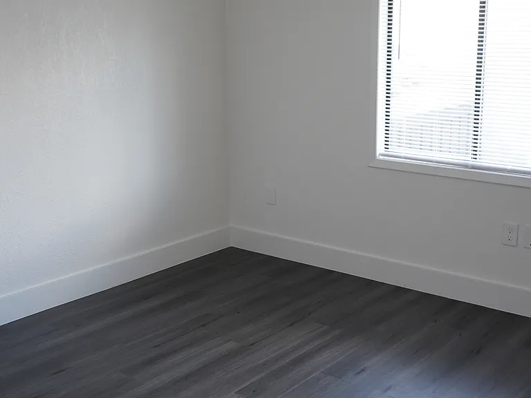 Ridge Point Apartments — Photo 3
