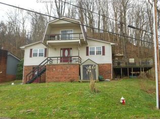 302 Forest Brook Dr, Charleston, WV 25177
