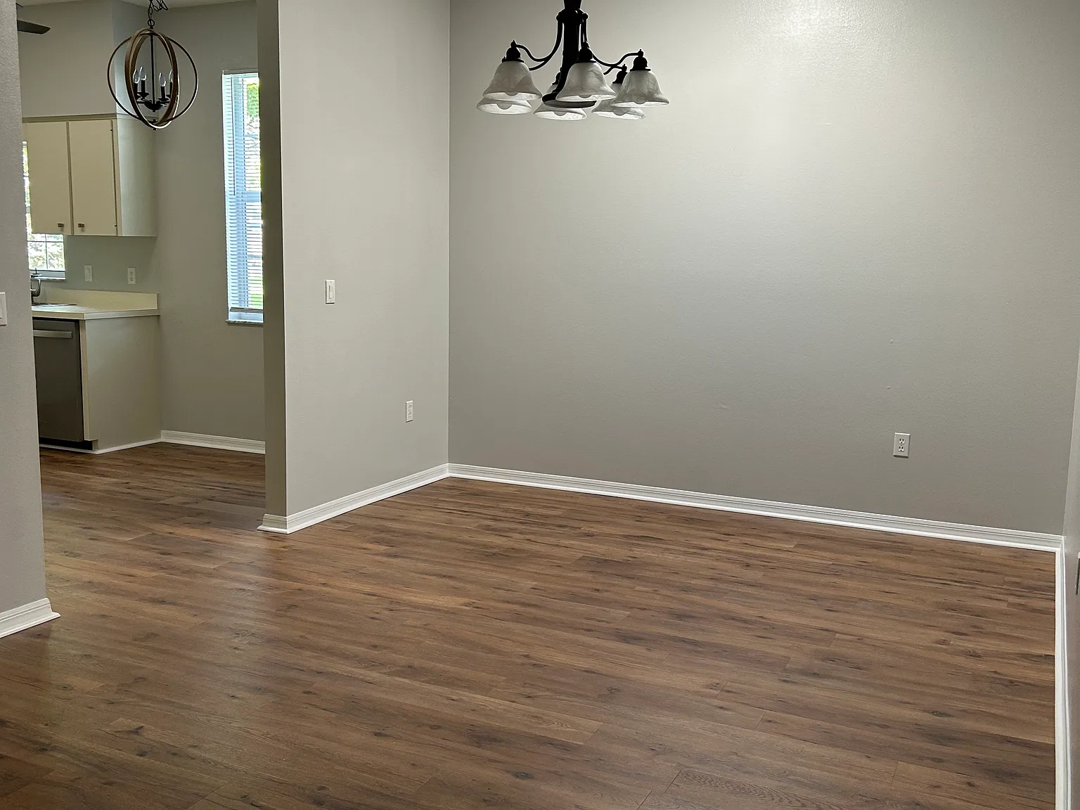 6821 E Queensbury Ln — Photo 2