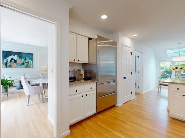 15 Kings Way Unit 11, Waltham, MA 02451