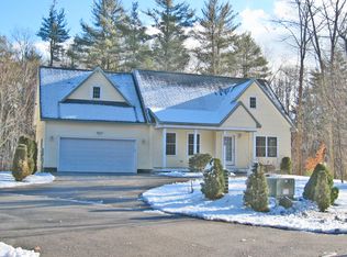 2 Abby Dr, Kittery, ME 03904