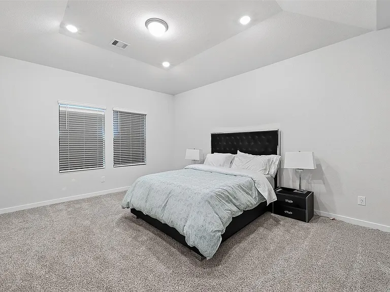 14839 Slow River Ave — Photo 31