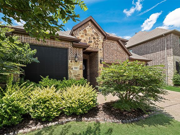 2nd image of 320 Hogue Ln