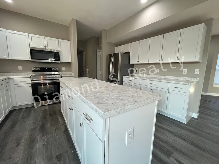 2108 N 26th St — Photo 9