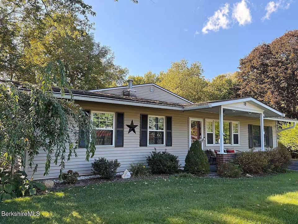1st image of 18 Elaine Ave