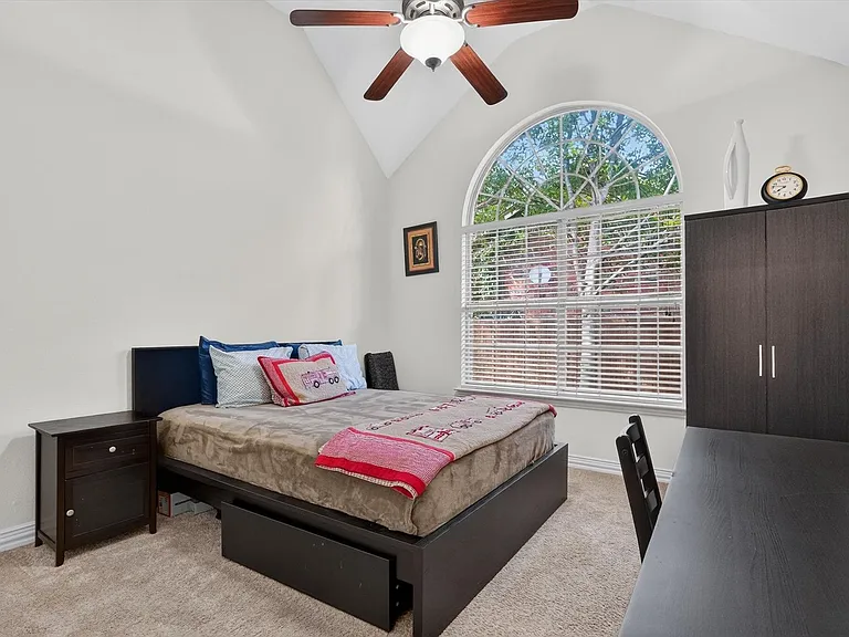 4730 Hampshire Dr — Photo 26