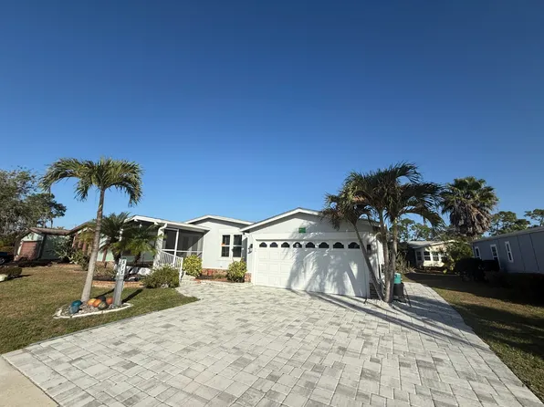 818 Via Del Sol, N Fort Myers, FL 33903